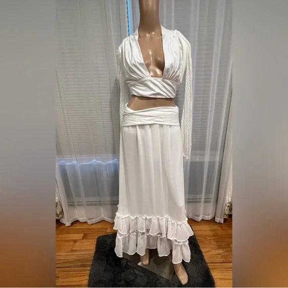 PatBo Plunge Lace Sleeve Maxi Dress - Picture 4 of 16